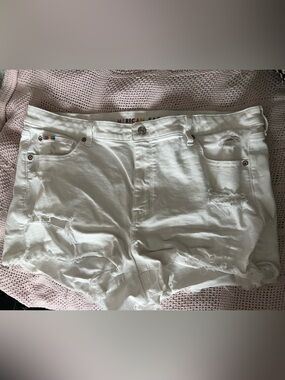 American Eagle White Distressed Next Level Stretch Pride Rainbow Shorts 18